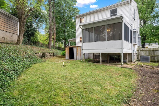 Building Photo - 640 S Sappington Rd