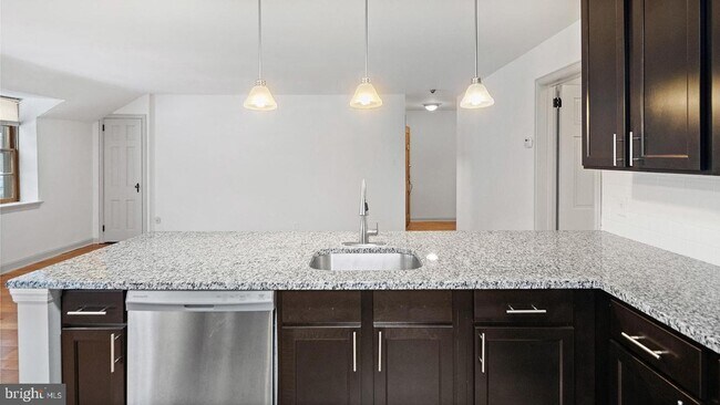 Building Photo - 2910 Woodpipe Ln