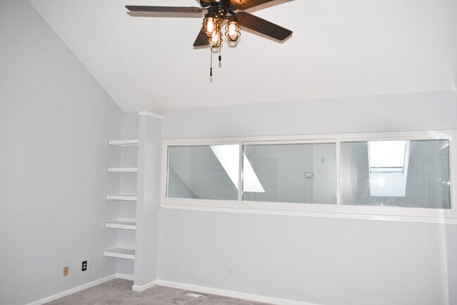 Building Photo - Beautiful two, bedroom two bath Condo in Little River