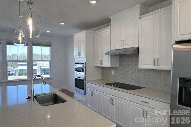 Building Photo - 9458 Senator Royall Dr