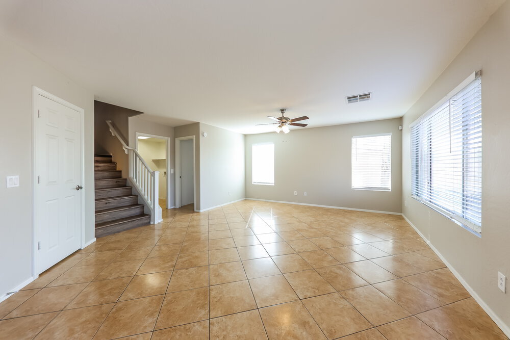 Building Photo - 1304 S 159th Ave