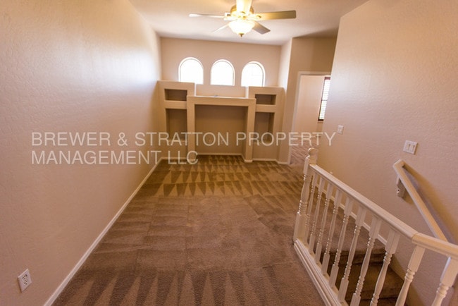 Building Photo - 6710 E University Dr