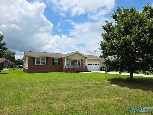 Building Photo - 17439 Morgan Dr