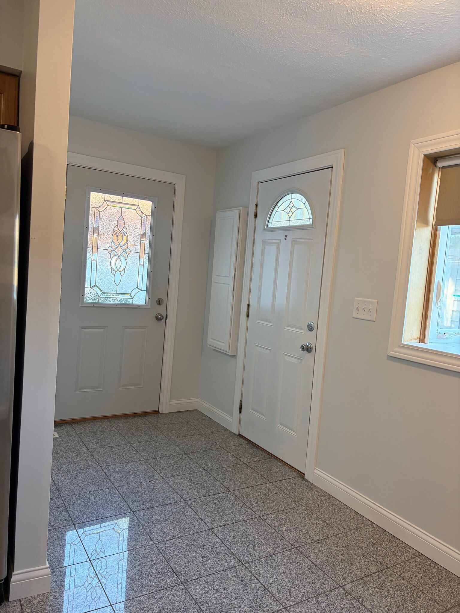 Door to deck and courtyard - 501 E Cherry St