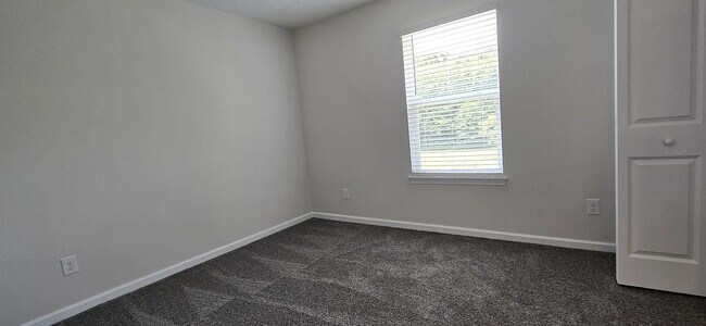 Building Photo - 3472 Bushwillow Dr