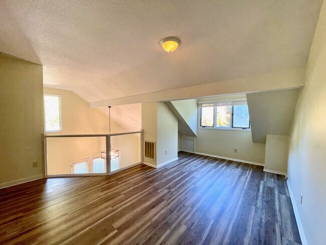 Building Photo - A Beautiful Updated End Unit Townhouse in Coventry, with 2 bedrooms on the first floor. Right nex...