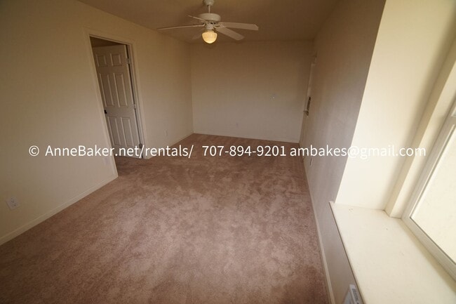 Building Photo - Downtown - PGE and Water/Sewer Included in the rent