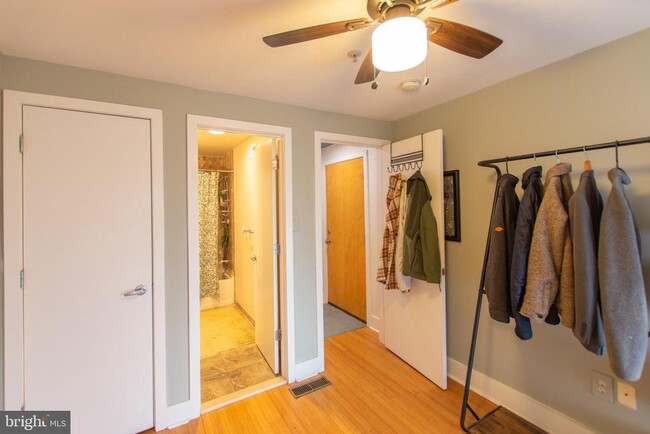 Building Photo - 1814 Christian St