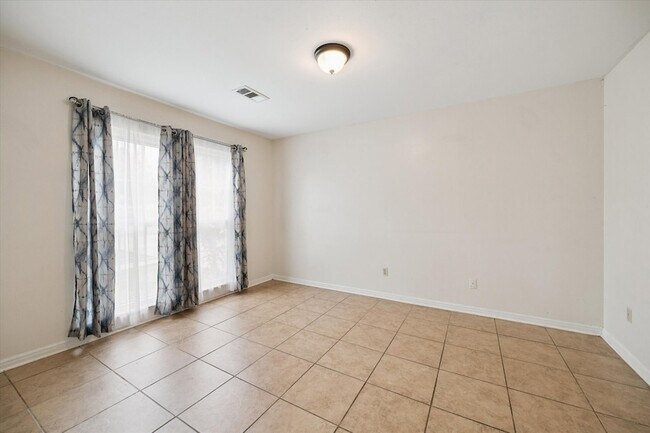 Building Photo - 209 Tallant St