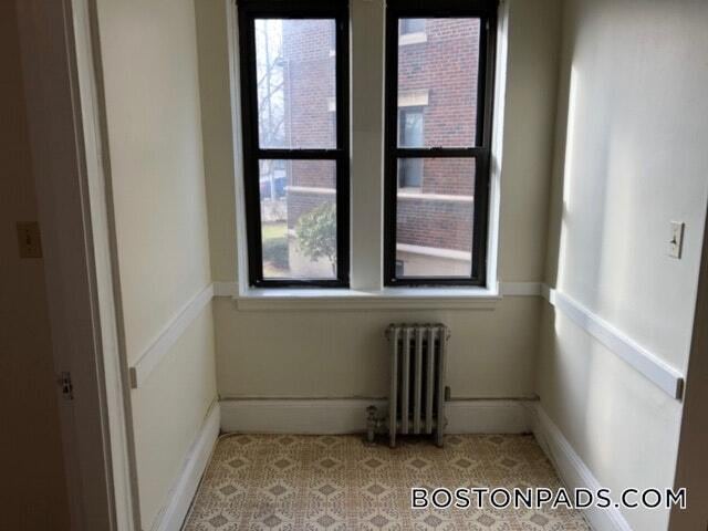 Building Photo - 53 Fellsway W