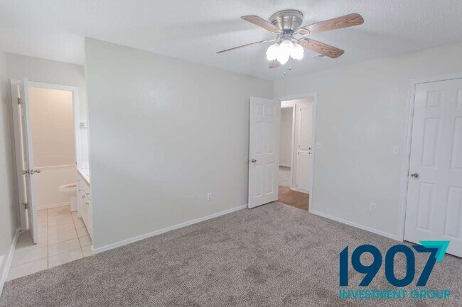 Building Photo - 1852 Sunrise Dr
