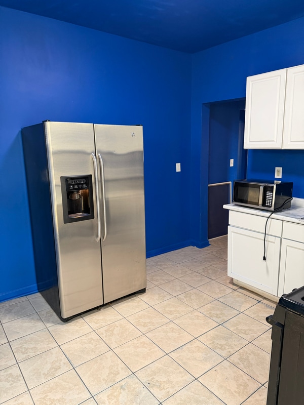 Building Photo - 604 W 60th St