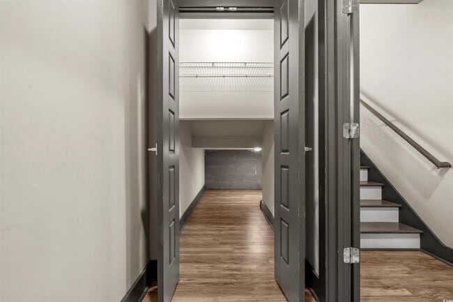 Building Photo - 80 Shady Oak Ln