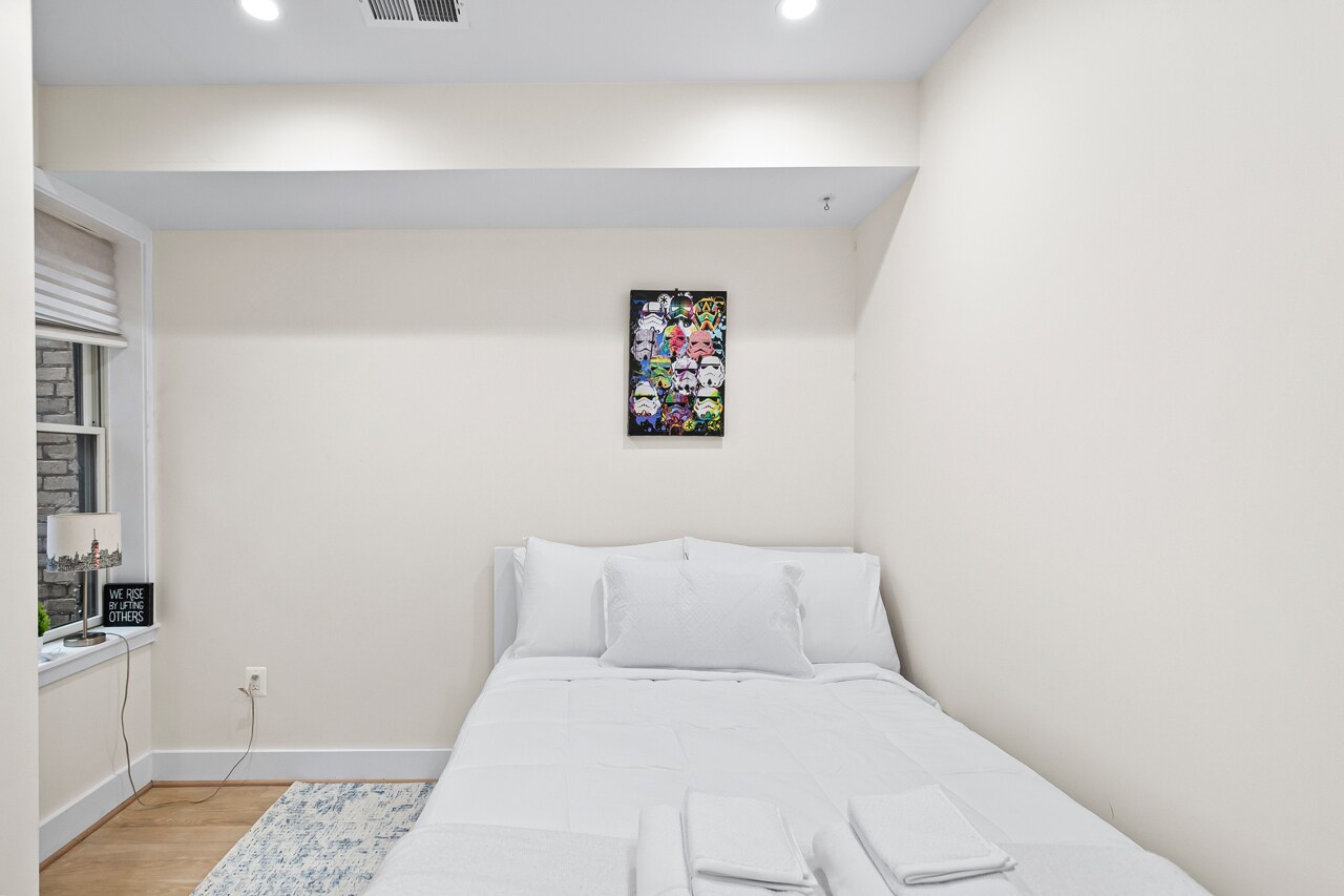 Building Photo - 1808 S St NW