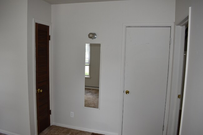 Building Photo - 608 S Franklin St