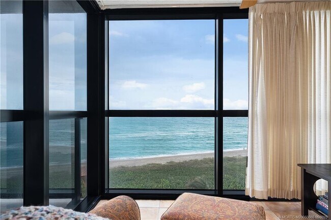 Building Photo - 10410 S Ocean Dr