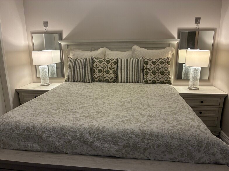 Building Photo - 11333 N 92nd St