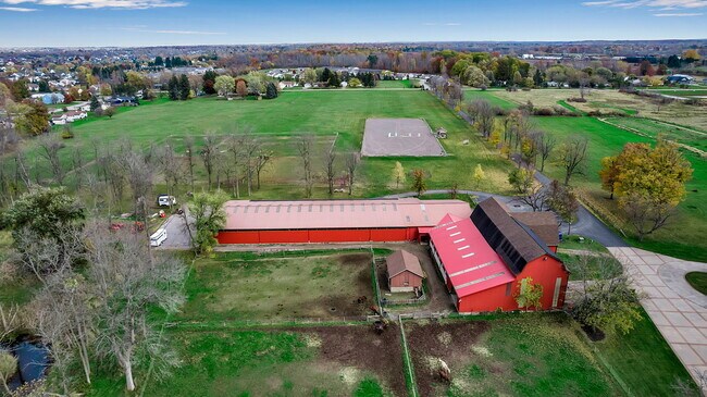 Building Photo - 5938 Newhouse Rd