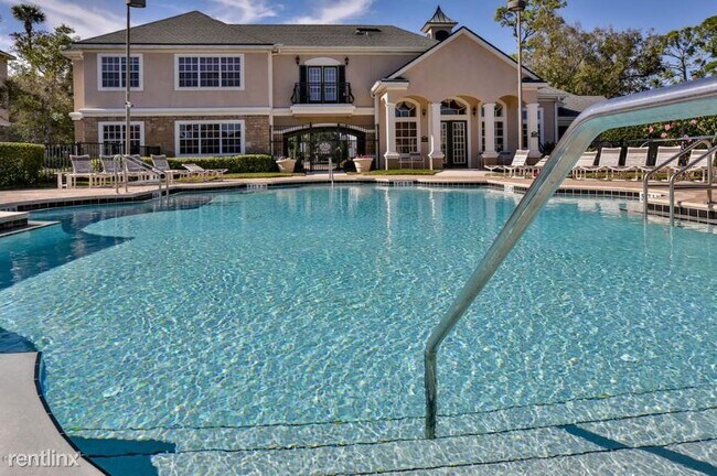 Building Photo - 2 br, 2 bath Condo - 940 Village Trl