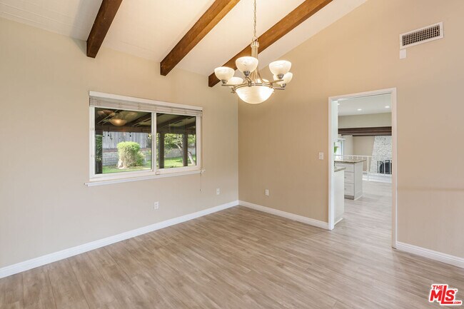 Building Photo - 6032 Sandbrook Dr