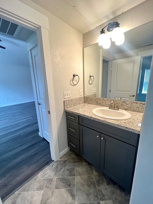 Building Photo - 199 Mellecker Way