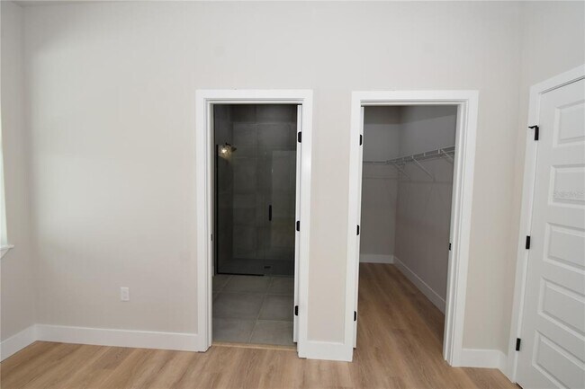 Building Photo - 18 Wood Amber Ln