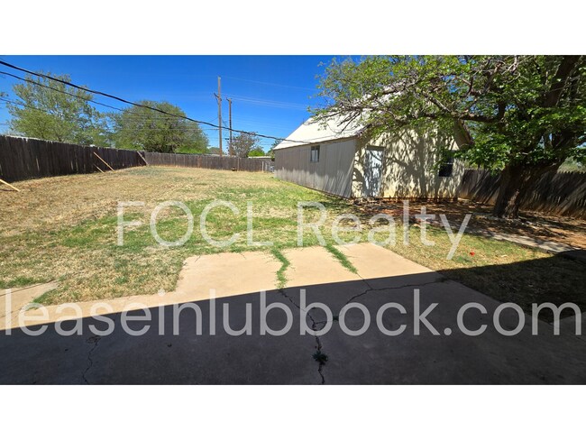 Building Photo - Bright and Open 4 Bedroom Home