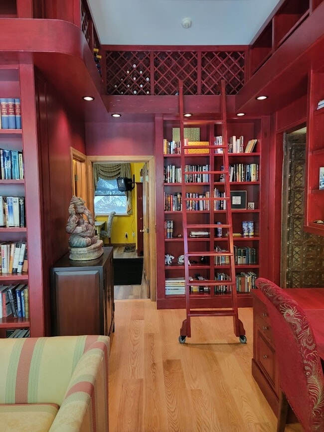 Building Photo - 1611 Heroic Rd