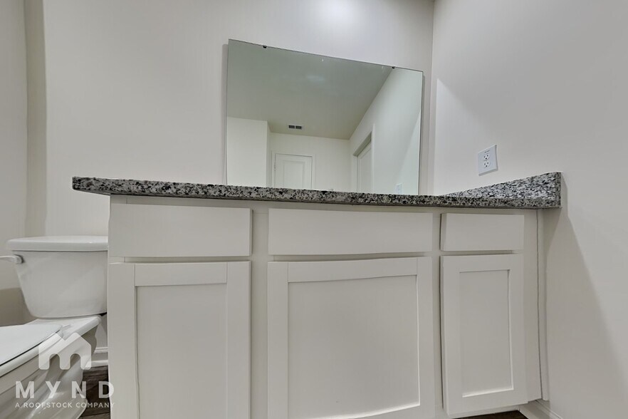 Building Photo - 3005 Fulong Dr