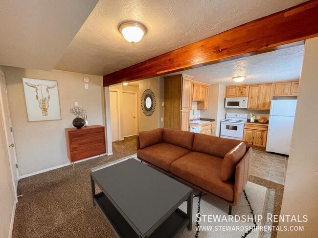 Building Photo - 1458 E 19th Ave