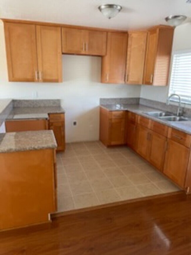 Interior Photo - APT EDWARDS