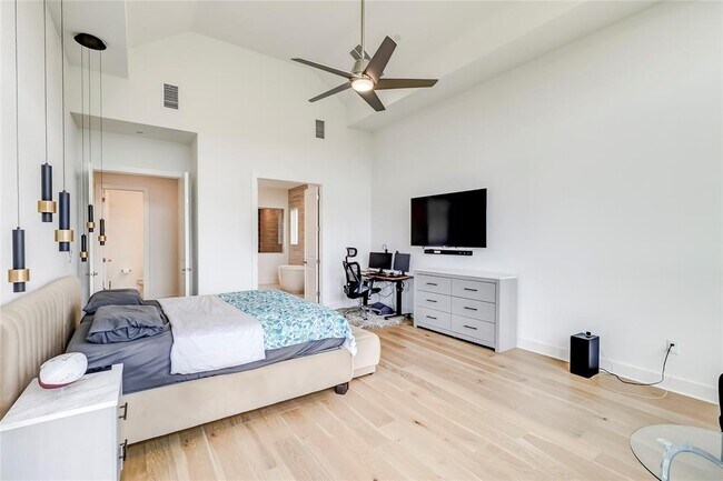 Building Photo - 1420 Lucera Bnd