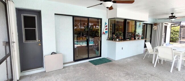 Building Photo - 1132 SE Oriental Ave