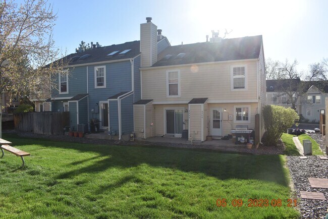 Building Photo - Lovely Updated Littleton Townhome in Wonderful Location