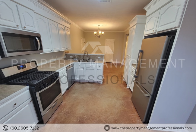 Building Photo - Tranquil Haven for Rent in Charming Brandon!