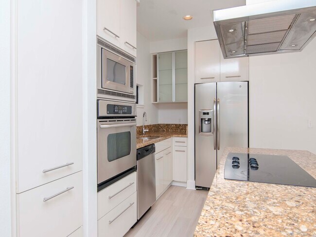 Building Photo - 213 S Moody Ave