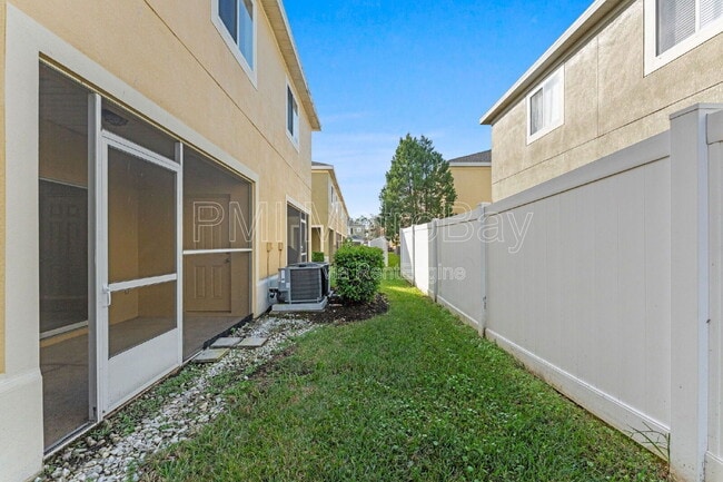 Building Photo - 8516 Brushleaf Way