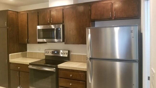 Building Photo - 6225 Canterbury Dr