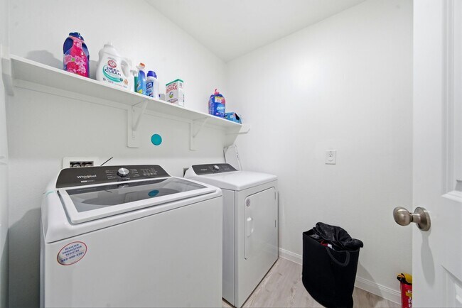 Building Photo - 23531 Autumn Harvester Dr