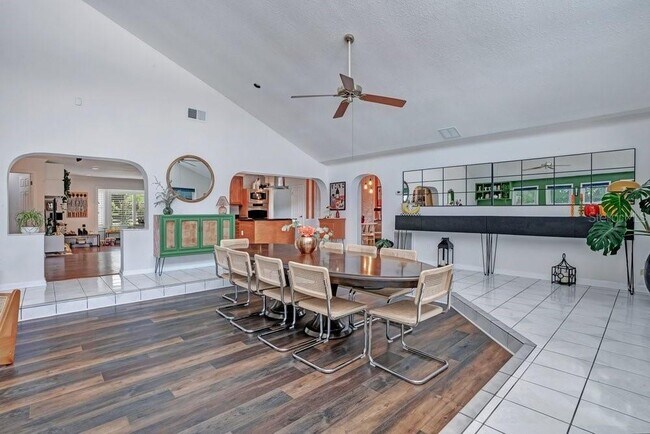 Building Photo - 8142 Chianti Dr