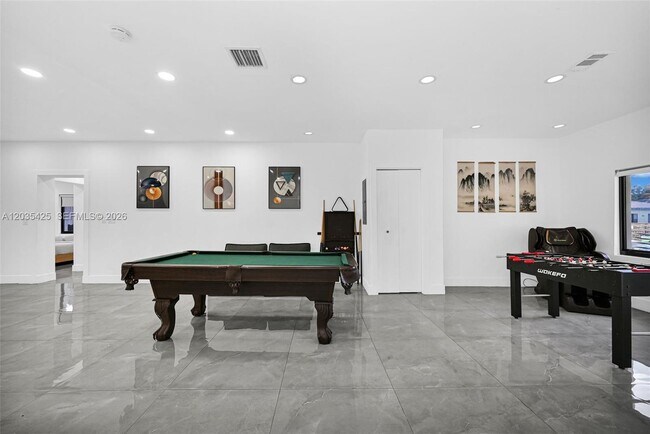 Building Photo - 112 NW 53rd St
