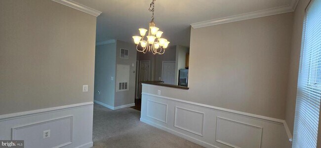 Building Photo - 42496 Mayflower Terrace