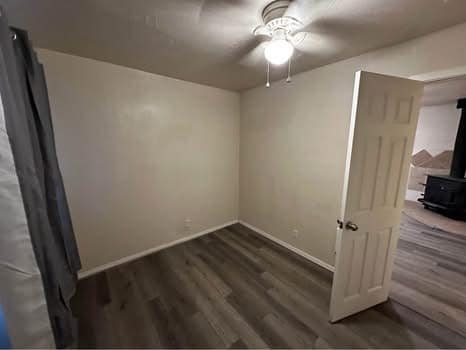 Building Photo - 111 E 7th St