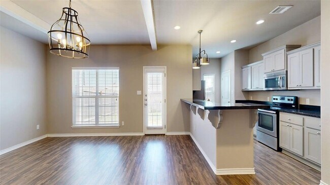 Building Photo - 3519 Summerway Dr