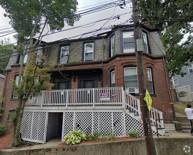 Building Photo - 38 Newton St