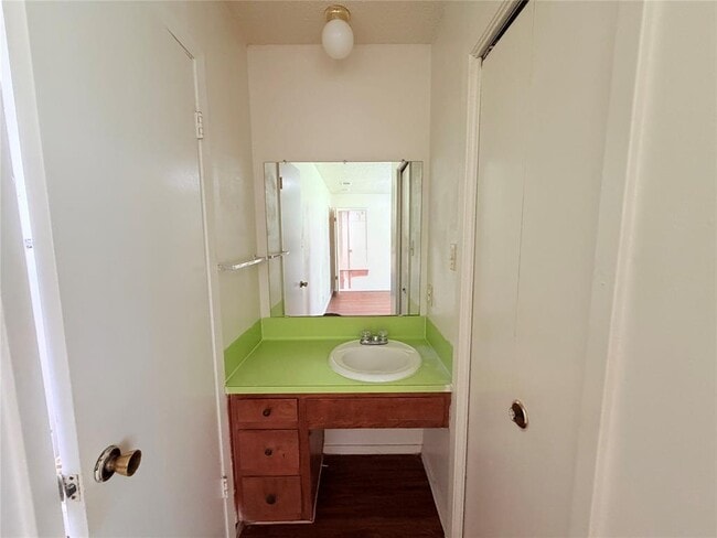 Building Photo - 5206 Village Trail