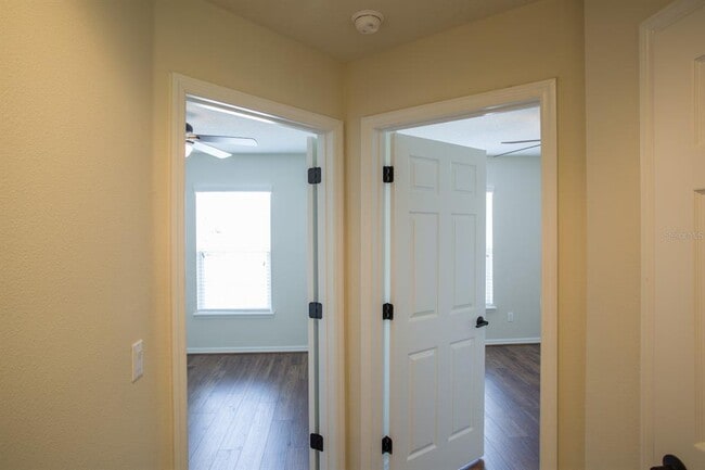 Building Photo - 12105 Breda Ln