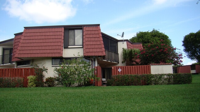 Building Photo - 3845 Victoria Dr