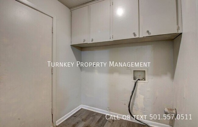 Building Photo - 9012 Tanya Dr
