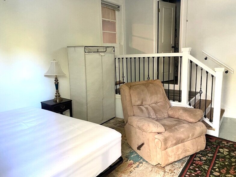 Building Photo - 932 Solen Williams Rd